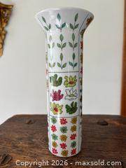 MaxSold Auction: Rosenthal Flower Vase - Saanich (British Columbia, Canada) PARTNER MANAGED Reseller Online Auction - Old West Saanich Road
