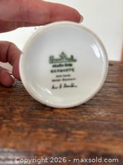 MaxSold Auction: Rosenthal Flower Vase - Saanich (British Columbia, Canada) PARTNER MANAGED Reseller Online Auction - Old West Saanich Road