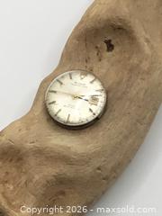 MaxSold Auction: Tudor Face AS IS  - Saanich (British Columbia, Canada) PARTNER MANAGED Reseller Online Auction - Old West Saanich Road