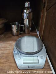 MaxSold Auction: Lot of Assorted Kitchen Measuring & Prep Tools - Virginia Beach (Virginia, USA) SELLER MANAGED Downsizing Online Auction - Beachview Drive