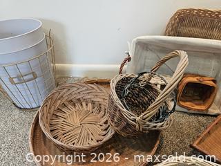 MaxSold Auction: Lot of Decorative & Functional Baskets/Containers (Approx. 10) - Virginia Beach (Virginia, USA) SELLER MANAGED Downsizing Online Auction - Beachview Drive