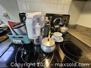 MaxSold Auction: Lot of Mixed Kitchen & Tea Service Items - Virginia Beach (Virginia, USA) SELLER MANAGED Downsizing Online Auction - Beachview Drive