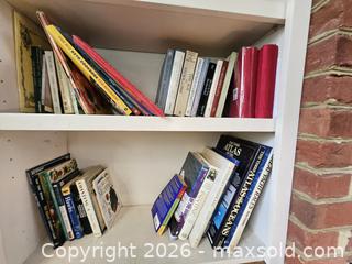 MaxSold Auction: Lot of Mixed Used Books, 40–50 English Paperbacks & Hardcovers - Virginia Beach (Virginia, USA) SELLER MANAGED Downsizing Online Auction - Beachview Drive