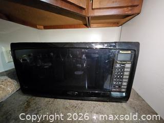 MaxSold Auction: Panasonic Genius Sensor 1350W Countertop Microwave, Black - Virginia Beach (Virginia, USA) SELLER MANAGED Downsizing Online Auction - Beachview Drive