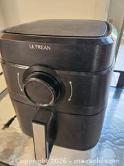 MaxSold Auction: ULTREAN Black 3–5 QT Air Fryer with Dial Control & Touchscreen - Virginia Beach (Virginia, USA) SELLER MANAGED Downsizing Online Auction - Beachview Drive