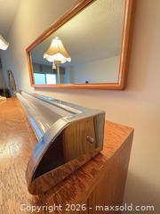 MaxSold Auction: 48in Chrome Wall-Mount Fluorescent Vanity Strip Light - Burnaby (British Columbia, Canada) PARTNER MANAGED Estate Sale Online Auction - Cardston Court (CONDO)