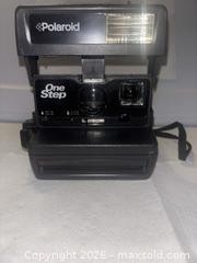 MaxSold Auction: Vintage Polaroid OneStep 600 - Hiram (Georgia, USA) SELLER MANAGED Reseller Online Auction - Hiram Acworth Highway (STORAGE)