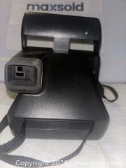 MaxSold Auction: Vintage Polaroid OneStep 600 - Hiram (Georgia, USA) SELLER MANAGED Reseller Online Auction - Hiram Acworth Highway (STORAGE)