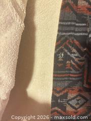 MaxSold Auction: XL Sherpa/wool jacket - Hiram (Georgia, USA) SELLER MANAGED Reseller Online Auction - Hiram Acworth Highway (STORAGE)