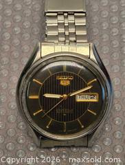 MaxSold Auction: Old Seiko 5 Automatic 6309-7310 Stainless Steel Bracelet Watch - New Westminster (British Columbia, Canada) SELLER MANAGED Downsizing Online Auction -  Hamilton Street