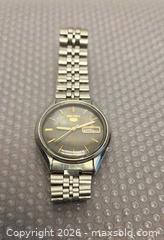 MaxSold Auction: Old Seiko 5 Automatic 6309-7310 Stainless Steel Bracelet Watch - New Westminster (British Columbia, Canada) SELLER MANAGED Downsizing Online Auction -  Hamilton Street