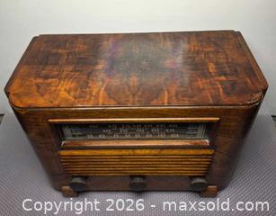 MaxSold Auction: Canadian General Electric KL-500 Tabletop / Mantel Radio  - New Westminster (British Columbia, Canada) SELLER MANAGED Downsizing Online Auction - Hamilton Street