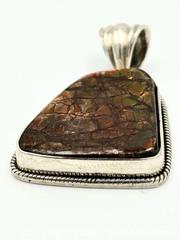 MaxSold Auction: Ammolite 925 Sterling Silver Pendant 13.1g - Esquimalt (British Columbia, Canada) PARTNER MANAGED Estate Sale Online Auction - Lampson Street