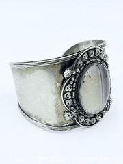 MaxSold Auction: Sterling Silver Banded Agate Cuff Bracelet 47g - Esquimalt (British Columbia, Canada) PARTNER MANAGED Estate Sale Online Auction - Lampson Street