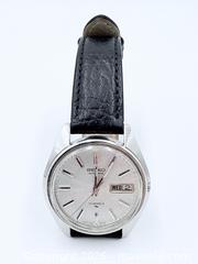 MaxSold Auction: Vintage Seiko 7006-8007 automatic watch - Esquimalt (British Columbia, Canada) PARTNER MANAGED Estate Sale Online Auction - Lampson Street