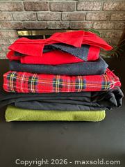 MaxSold Auction: Fabric Lot - Redwood City (California, USA) SELLER MANAGED Downsizing Online Auction -  Glenwood Avenue