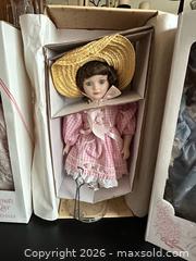 MaxSold Auction: Porcelain Dolls - Set of 4 - Redwood City (California, USA) SELLER MANAGED Downsizing Online Auction -  Glenwood Avenue