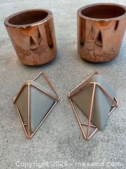 MaxSold Auction: Rose gold Planters + 2 Hanging Succulent Holders  - Redwood City (California, USA) SELLER MANAGED Downsizing Online Auction -  Glenwood Avenue