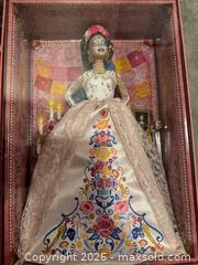 MaxSold Auction: 2020 Dia de Muertos - Douglasville (Georgia, USA) PARTNER MANAGED Downsizing Online Auction - Highway 92 - Fairburn Road (CONDO)