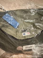 MaxSold Auction: New Era Undefeated x Yankees Caps (Lot of 2) Size 7 5/8 - Douglasville (Georgia, USA) PARTNER MANAGED Downsizing Online Auction - Highway 92 - Fairburn Road (CONDO)