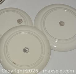 MaxSold Auction: Jewel Tea Autumn Leaf Dishes & Bowls - Richmond (California, USA) PARTNER MANAGED Reseller Online Auction - Fresno Avenue