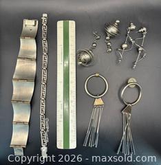 MaxSold Auction: Mostly Sterling Lot - Richmond (California, USA) PARTNER MANAGED Reseller Online Auction - Fresno Avenue