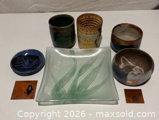MaxSold Auction: Pottery Cups & Bowls & More - Richmond (California, USA) PARTNER MANAGED Reseller Online Auction - Fresno Avenue