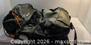 MaxSold Auction: Hiking backpack  - Victoria (British Columbia, Canada) PARTNER MANAGED Reseller Online Auction - Island Highway