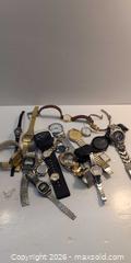 MaxSold Auction: Lot of broken watches - Victoria (British Columbia, Canada) PARTNER MANAGED Reseller Online Auction - Island Highway