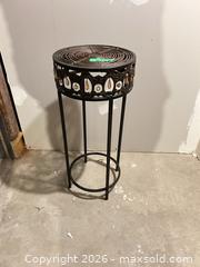 MaxSold Auction: Round Metal Table  - Kawartha Lakes (Ontario, Canada) SELLER MANAGED Reseller Online Auction - Lindsay Street South