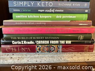 MaxSold Auction: Lot of 10 Cookbooks & Coffee-Table Books - Toronto (Ontario, Canada) PARTNER MANAGED Downsizing Online Auction - Creekwood Drive