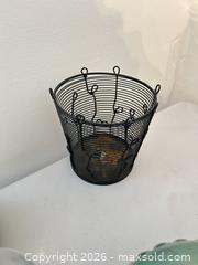 MaxSold Auction: Lot of 10 Decorative Vases & Containers - Toronto (Ontario, Canada) PARTNER MANAGED Downsizing Online Auction - Creekwood Drive