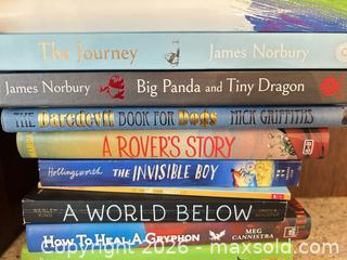 MaxSold Auction: Lot of 17 Children's & Middle-Grade Books, Mixed Binding - Toronto (Ontario, Canada) PARTNER MANAGED Downsizing Online Auction - Creekwood Drive