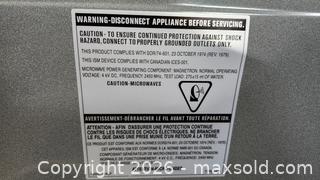 MaxSold Auction: Panasonic NN-ST67KS Countertop Microwave Oven - Toronto (Ontario, Canada) PARTNER MANAGED Downsizing Online Auction - Creekwood Drive