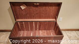 MaxSold Auction: The Honderich Red Seal Cedar Hope Chest, Walnut/Mahogany Veneer - Toronto (Ontario, Canada) PARTNER MANAGED Downsizing Online Auction - Creekwood Drive