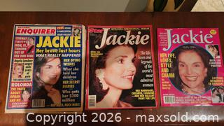 MaxSold Auction: Vintage Photo Albums with Celebrity/Tabloid Magazines - Toronto (Ontario, Canada) PARTNER MANAGED Downsizing Online Auction - Creekwood Drive