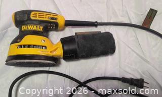 MaxSold Auction: DeWalt Sander  - Gloucester (Massachusetts, USA) SELLER MANAGED Downsizing Online Auction -  Fremont Street