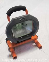 MaxSold Auction: HDX Work Light  - Gloucester (Massachusetts, USA) SELLER MANAGED Downsizing Online Auction -  Fremont Street