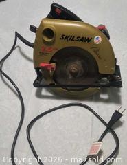 MaxSold Auction: Skilsaw Classic 2.5 HP Circular Saw - Gloucester (Massachusetts, USA) SELLER MANAGED Downsizing Online Auction -  Fremont Street