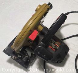 MaxSold Auction: Skilsaw Classic 2.5 HP Circular Saw - Gloucester (Massachusetts, USA) SELLER MANAGED Downsizing Online Auction -  Fremont Street