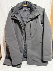 MaxSold Auction: Patagonia Mens Large Lined Jacket 3 in 1 Parka Size Large  - Ottawa (Ontario, Canada) SELLER MANAGED Downsizing Online Auction -  Prince Albert Street