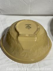 MaxSold Auction: Vintage T.G. Green Gripstand Bowl Set England Kitchen Ware  - Ottawa (Ontario, Canada) SELLER MANAGED Downsizing Online Auction -  Prince Albert Street