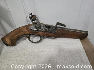 MaxSold Auction: Wall 1970's decor gun art - Abbotsford (British Columbia, Canada) SELLER MANAGED Downsizing Online Auction - Auguston Parkway South                 