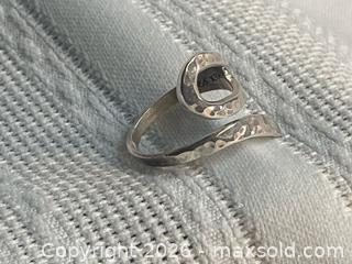 MaxSold Auction: 925 Sterling HAMMERED SILVER COIL Band Ring Size 5.5 - Shelburne (Ontario, Canada) SELLER MANAGED Downsizing Online Auction - Main Street East