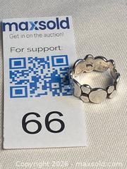 MaxSold Auction: 925 Sterling Silver DOT THICK BAND DESIGN Ring Size 6 - Shelburne (Ontario, Canada) SELLER MANAGED Downsizing Online Auction - Main Street East