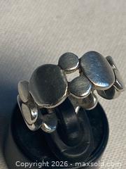 MaxSold Auction: 925 Sterling Silver DOT THICK BAND DESIGN Ring Size 6 - Shelburne (Ontario, Canada) SELLER MANAGED Downsizing Online Auction - Main Street East