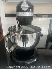 MaxSold Auction: KitchenAid Professional 600 6-Quart Stand Mixer Black - Lansdale (Pennsylvania, USA) SELLER MANAGED Moving Online Auction -  Church Road
