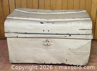 MaxSold Auction: 1930s Kids Toy Chest - Full - Hamilton (Ontario, Canada) SELLER MANAGED Estate Sale Online Auction - Gertrude Street