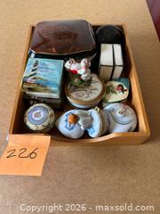 MaxSold Auction: 11 Various Boxes - Glendale (California, USA) SELLER MANAGED Moving Online Auction - West Dryden Street