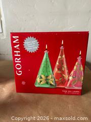 MaxSold Auction: 2 Christmas Decorations - FF Musical Decor - Glendale (California, USA) SELLER MANAGED Moving Online Auction - West Dryden Street